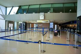 Thousands of flights canceled globally as Omicron mars Christmas weekend