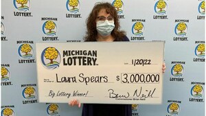 Winning mail: US woman finds $3m lottery ticket in junk folder