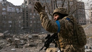&lsquo;Heavy fighting&rsquo; in Ukraine&rsquo;s east as Mariupol evacuation delayed