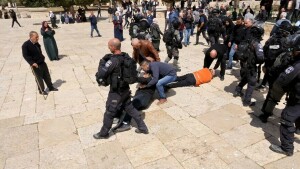 New clashes at Jerusalem&rsquo;s Al-Aqsa mosque compound