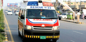 خوشاب میں ٹرک کی 2 رکشوں کو ٹکر سے 5 افراد جاں بحق، 14 زخمی