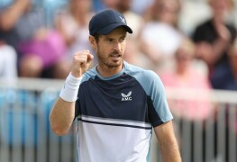 Murray says still planning to play at Wimbledon