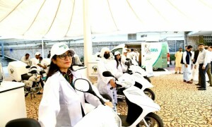 CNIC at your doorstep as NADRA delivers on bike