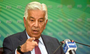 Imran Khan may be arrested in scam of &pound;190 million: Khawaja Asif