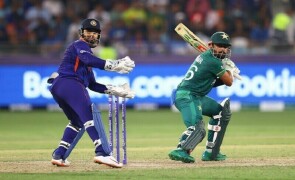 Rain, Pakistan or India, who will win? MCG set for epic showdown