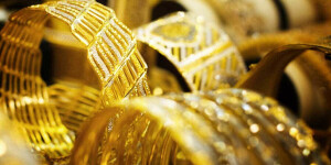 Gold price increases by Rs1,300 per tola in local market