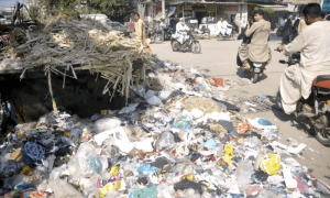دھول مٹی، گردوغبار نے کراچی کو آلودہ ترین شہروں کی فہرست میں دھکیل دیا