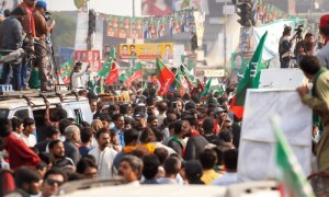 آزادی مارچ: این اوسی نہ ملنے پرپی ٹی آئی عدالت پہنچ گئی