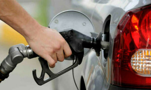 Petroleum prices to remain unchanged for next 15 days: Ishaq Dar