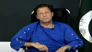 توہین عدالت کیس: عمران خان نے التواء کیلئے درخواست دائر کردی