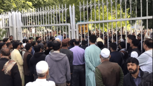 Government employees protest in Red Zone, demand better compensation