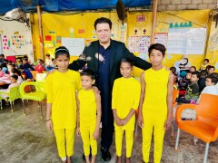 What was Nadra&rsquo;s chairman doing in Karachi&rsquo;s biggest slum?