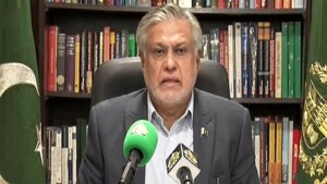 Don&rsquo;t pay any heed to talks about Pakistan&rsquo;s default: Ishaq Dar