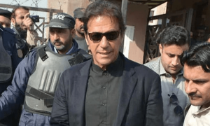 توشہ خانہ ریفرنس: عمران خان کیخلاف ٹرائل کا آغاز، طلبی کا نوٹس جاری