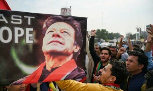 Imran arrives in Pindi today with &lsquo;surprise for all&rsquo;