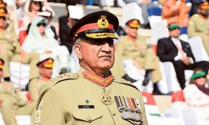 تمام تنقید کے باوجود فوج غیرسیاسی رہنے کے عزم پر قائم ہے، آرمی چیف