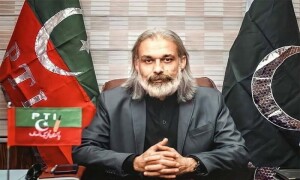 پی ٹی آئی ارکان کے استعفوں کا سلسلہ جاری، فیصل امین نے بھی اپنا استعفیٰ پیش کردیا