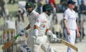 Imam, Shafique solid in reply to England&rsquo;s mammoth 657