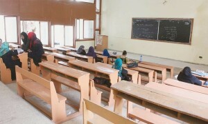 جامعہ کراچی میں بائیکاٹ جاری، پیر کو بھی تمام تعلیمی سرگرمیاں معطل