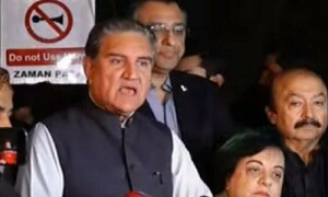Imran Khan willing to dissolve KP, Punjab assemblies within next few days: Qureshi