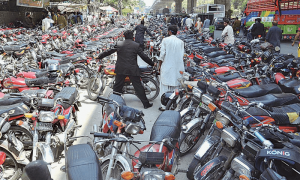 کراچی: نئے ایڈمنسٹریٹر کا بڑا اعلان، نان آکشن پارکنگ سائٹس سے پارکنگ فیس ختم