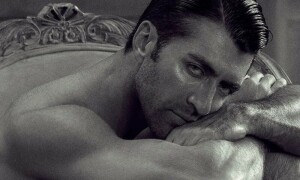 Pakistani model bares it all like Indian actor Ranveer Singh in photo shoot