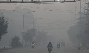 اسموگ میں اضافہ: لاہورہائیکورٹ کا مارکیٹیں رات 10 بجے بند کرنے کا حکم