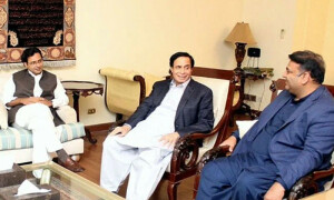 پی ٹی آئی اور ق لیگ کے درمیان سیٹ ایڈجسٹمنٹ کا پہلا مرحلہ مکمل