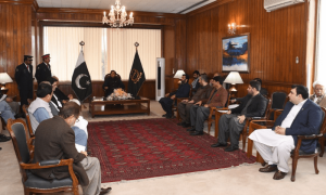 پی ٹی آئی وفد اور اسپیکر کی ملاقات بے نتیجہ ختم، کیا پہلے اراکین آپ کے پاس آئے تھے، اسد قیصر