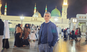 میئرلندن صادق خان نے اہل خانہ کے ہمراہ عمرہ کی سعادت حاصل کرلی