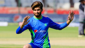 Watch: Shaheen Afridi resumes bowling in Karachi