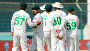 Agha dents New Zealand after Conway show in Karachi Test