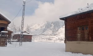 ملک کے بالائی علاقوں، شمالی بلوچستان میں کڑاکے کی سردی