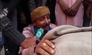 سستا آٹا لینے کیلئےآنے والا 9 بچوں کا باپ بھیڑ میں دب کر جاں بحق