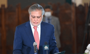 Ishaq Dar to meet IMF in Geneva, in bid to resume bailout