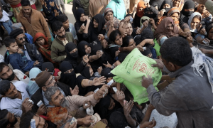 ملک بھر میں آٹا بحران شدید، مہینے کے آخر تک صورتِ حال سنگین ہونے کا خدشہ