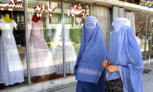 طالبان کا خواتین کو دکانیں، بیوٹی پارلرز بند کرنے کا حکم