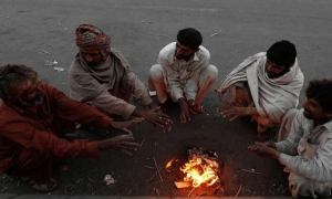 کراچی کی سردی میں عارضی کمی، دوسری لہر کب آئے گی
