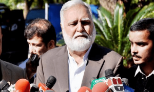 اکرم درانی نے نگراں وزیراعلیٰ خیبرپختونخوا کیلئے مشاورت ناممکن قرار دے دی