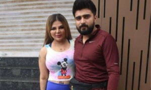 راکھی ساونت کو ڈانس اکیڈمی کے افتتاح سے قبل گرفتار کرلیا گیا