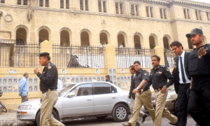 کراچی سٹی کورٹ کی سیکیورٹی پولیس کی کارکردگی پر سوالیہ نشان بن گئی