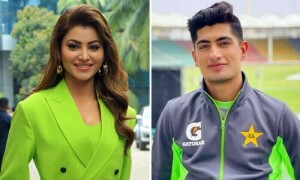 بھارتی اداکارہ اروشی روٹیلا کی نسیم شاہ کو مبارک باد