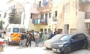 کرونا کےخوف سے خاتون بچے سمیت 3 سال سے فلیٹ میں بند