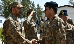 مٹھی بھرگمراہ عناصرعوام ,مسلح افواج کا عزم متزلزل نہیں کرسکتے، آرمی چیف