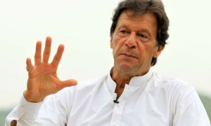 پولیس ٹیم پہنچ گئی، عمران خان کو گرفتار کرکے مچھ جیل لے جائے جانے کا امکان