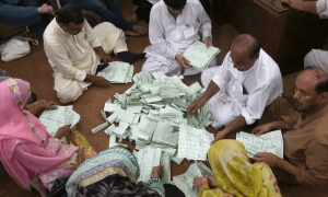 الیکشن کمیشن نے کراچی کی 6 یونین کونسلزمیں دوبارہ گنتی کا حکم دے دیا