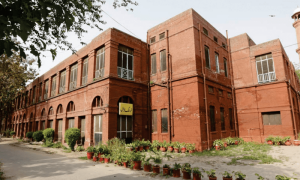 ولنگڈن اسپتال لاہور کے ہاسٹل میں لیڈی ڈاکٹر کی پر اسرار موت