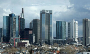 Germans shun deposits abroad on fear of new crisis