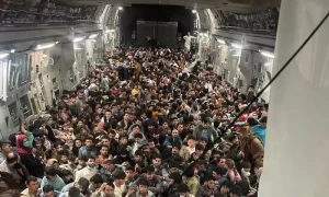 امریکی محکمہ خارجہ نے ہزاروں افغان مہاجرین کو بدتمیز اور ناشکرا قرار دے دیا