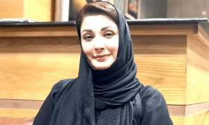 مریم نواز عمرہ ادائیگی کیلئے سعودی عرب پہنچ گئیں
